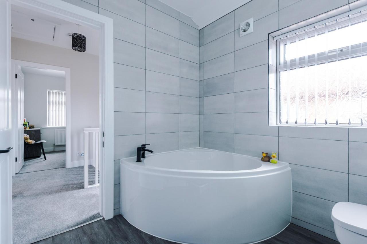 Sandileigh House By Yourstays - Luxurious 3 Bedroom House In Altrincham Exterior foto