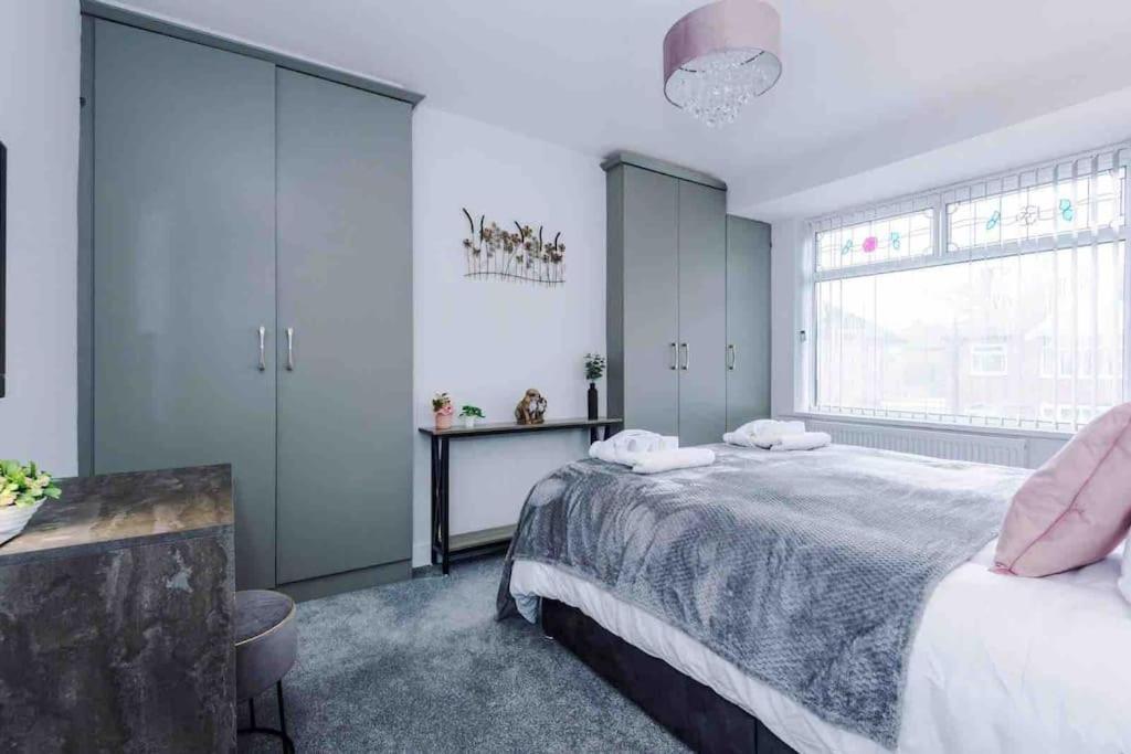 Sandileigh House By Yourstays - Luxurious 3 Bedroom House In Altrincham Exterior foto